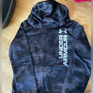 Under Armour Sweatshirt